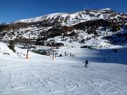Beginner slope with platter lifts in Ampriu