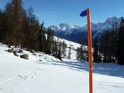 Double-sided marking of the slopes