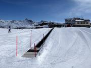 Conveyor belt in Plan Maison above Breuil-Cervinia