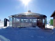 W1 umbrella bar at the mountain station of the Wildkogelbahn (Neukirchen)