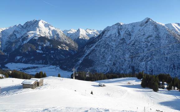Skiing near Holzgau