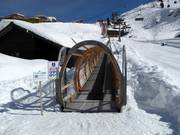 Covered SunKid conveyor belt at Trübsee