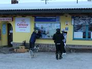 Well-maintained ticket desk area at Lake Carezza (Karersee)