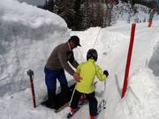 Assistance when boarding the platter lift