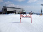 Slow Zone at the Kitanomine 4-person chairlift