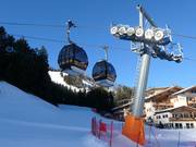Cianross - 8pers. Gondola lift (monocable circulating ropeway)