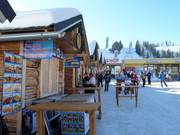 Various snack bars at the valley station