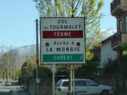 Winter closure Col du Tourmalet (mountain pass road between La Mongie and Barèges/Tournaboup)
