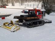 Snow groomer for preparation