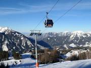 Hirschkogelbahn - 10pers. Gondola lift (monocable circulating ropeway)