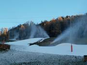 Snowmaking on the valley run to Pill