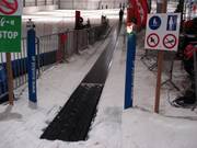 In the beginner area, there is a SunKid conveyor belt.