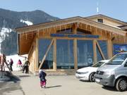 Very well-maintained ski school