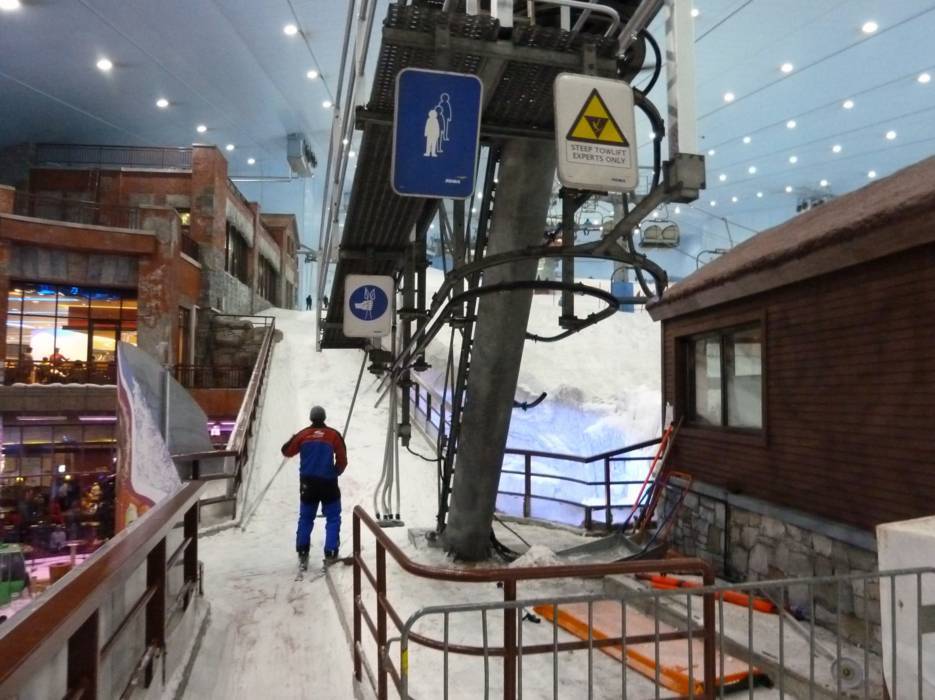 Ski Lifts Ski Dubai Mall Of The Emirates Cable Cars Ski Dubai