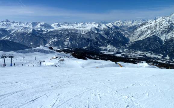 Skiing in the Val de Durance