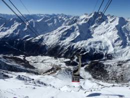 Ski resort Val Senales Glacier (Schnalstaler Gletscher)