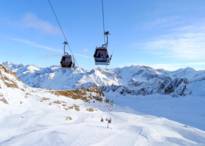 ski resort Kaunertal Glacier (Kaunertaler Gletscher) - Ascent with the Karlesjoch lift
